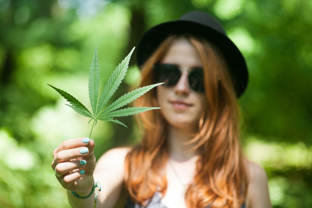 How to grow marijuana plants inside